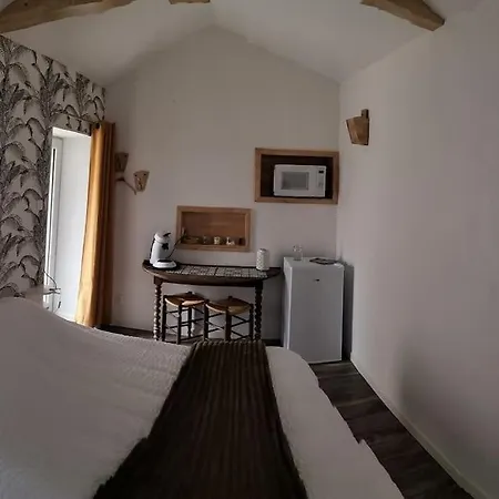 Entier * Mazieres-en-Gatine